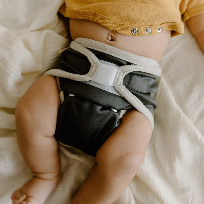 Pokkelokkie Reusable Cloth Nappies - Snappit Pro Newbie Part Time Set (6kg - 16kg) - Two Nappy Changes