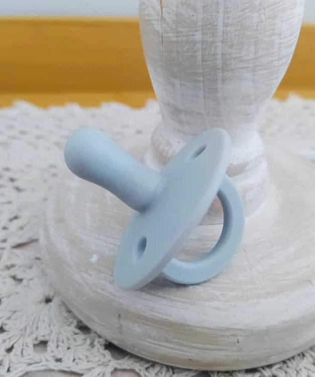 Pacifiers - Round Nipple 100% Silicone Pacifier